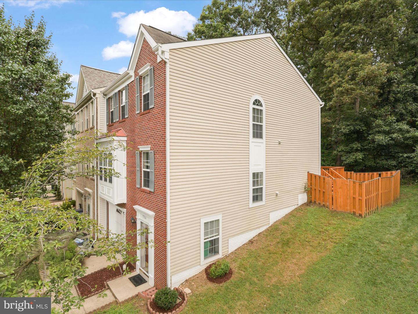 7700 SHADOWCREEK TER, SPRINGFIELD, Virginia 22153, 3 Bedrooms Bedrooms, ,2 BathroomsBathrooms,Residential,For sale,7700 SHADOWCREEK TER,VAFX2257620 MLS # VAFX2257620