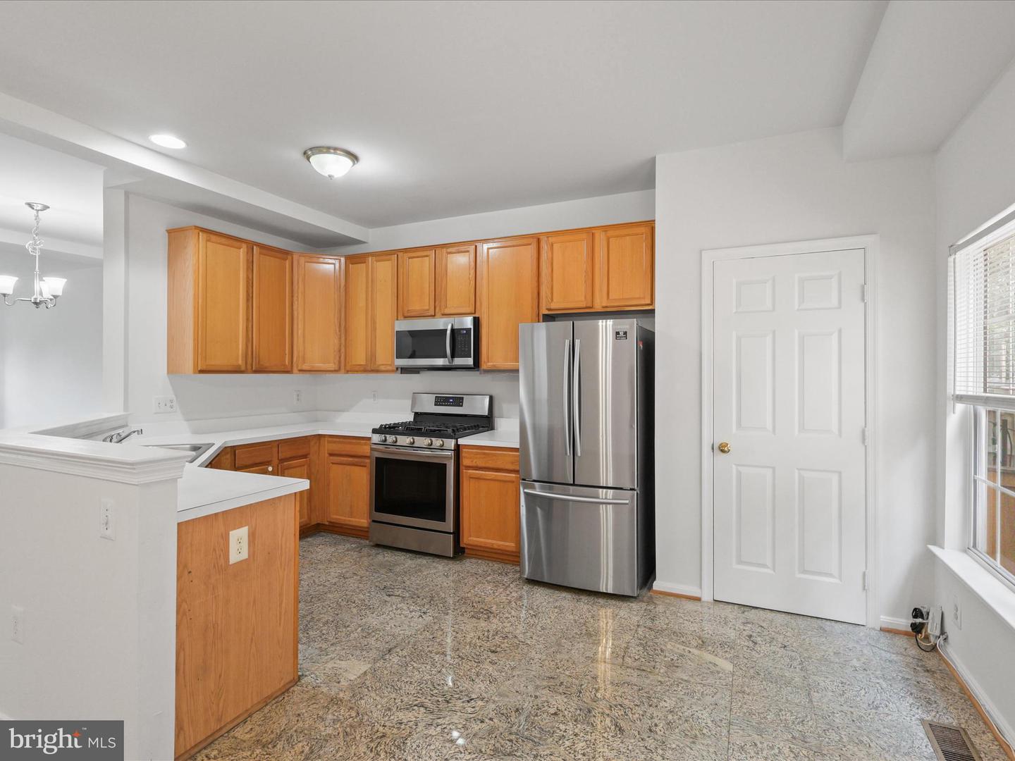 7700 SHADOWCREEK TER, SPRINGFIELD, Virginia 22153, 3 Bedrooms Bedrooms, ,2 BathroomsBathrooms,Residential,For sale,7700 SHADOWCREEK TER,VAFX2257620 MLS # VAFX2257620