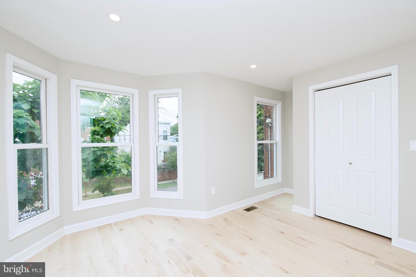 318 N PAYNE ST, ALEXANDRIA, Virginia 22314, 2 Bedrooms Bedrooms, ,2 BathroomsBathrooms,Residential,For sale,318 N PAYNE ST,VAAX2047916 MLS # VAAX2047916