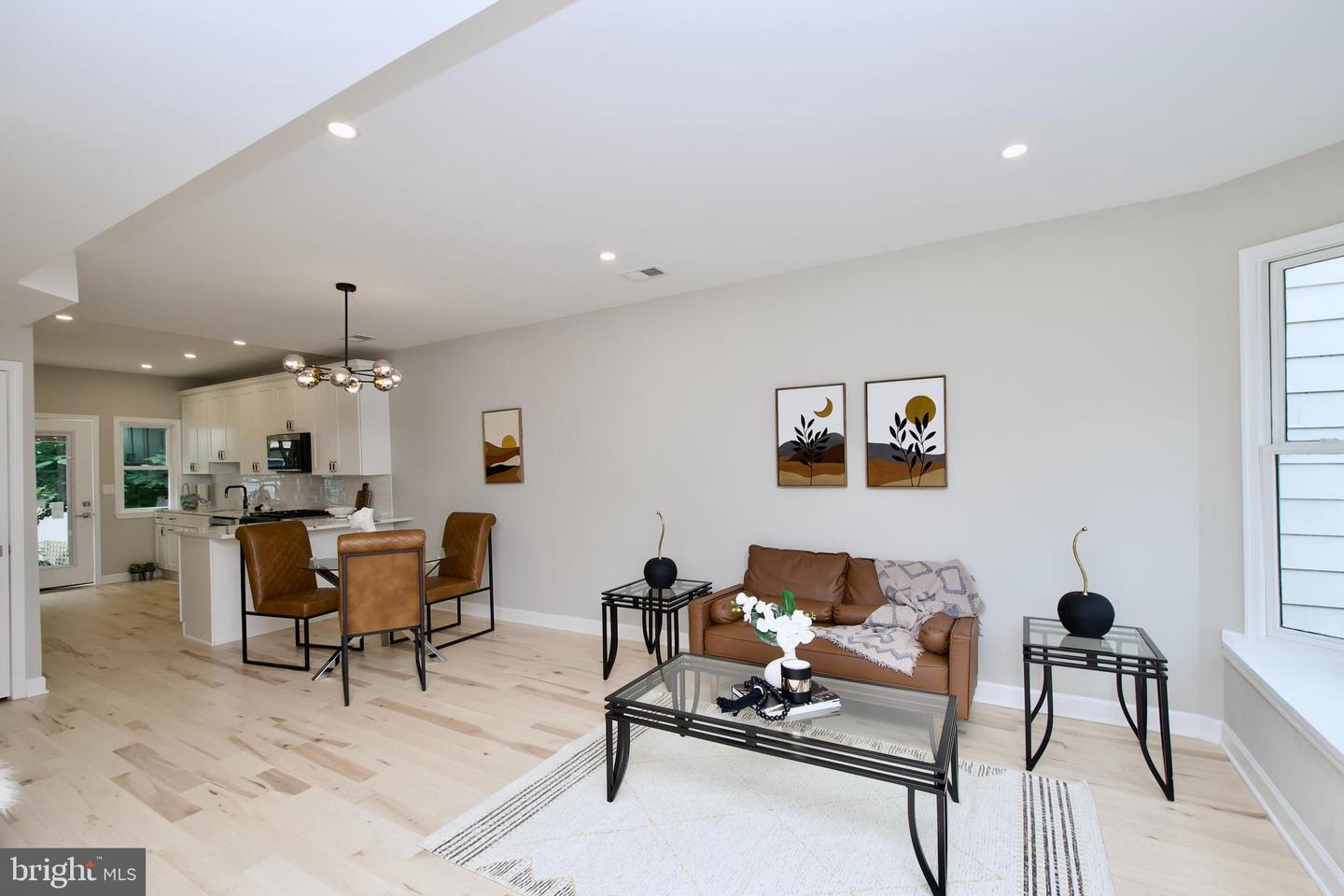 318 N PAYNE ST, ALEXANDRIA, Virginia 22314, 2 Bedrooms Bedrooms, ,2 BathroomsBathrooms,Residential,For sale,318 N PAYNE ST,VAAX2047916 MLS # VAAX2047916