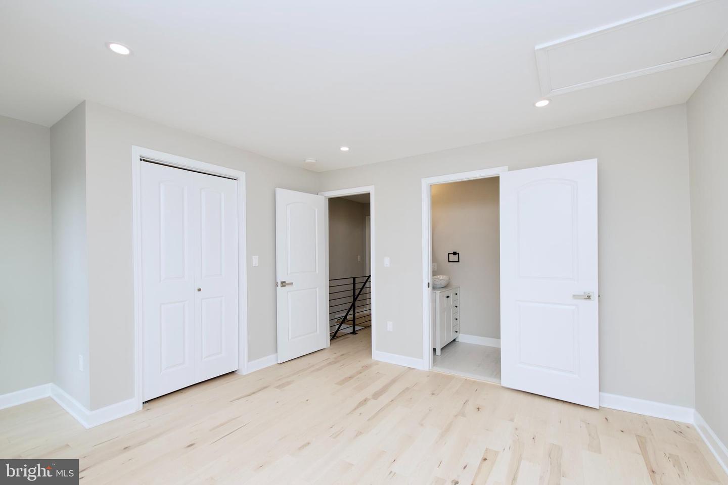 318 N PAYNE ST, ALEXANDRIA, Virginia 22314, 2 Bedrooms Bedrooms, ,2 BathroomsBathrooms,Residential,For sale,318 N PAYNE ST,VAAX2047916 MLS # VAAX2047916