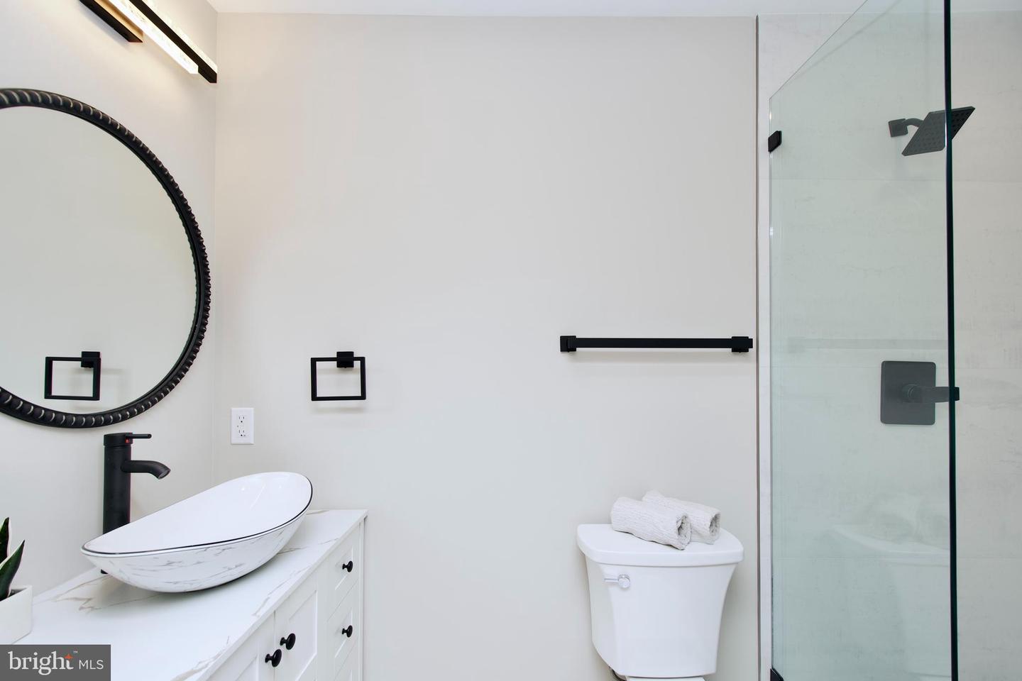 318 N PAYNE ST, ALEXANDRIA, Virginia 22314, 2 Bedrooms Bedrooms, ,2 BathroomsBathrooms,Residential,For sale,318 N PAYNE ST,VAAX2047916 MLS # VAAX2047916