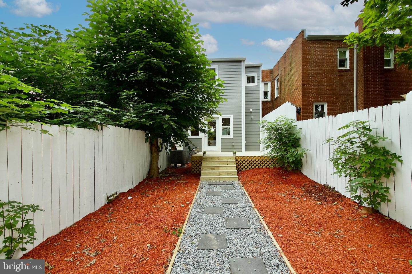 318 N PAYNE ST, ALEXANDRIA, Virginia 22314, 2 Bedrooms Bedrooms, ,2 BathroomsBathrooms,Residential,For sale,318 N PAYNE ST,VAAX2047916 MLS # VAAX2047916