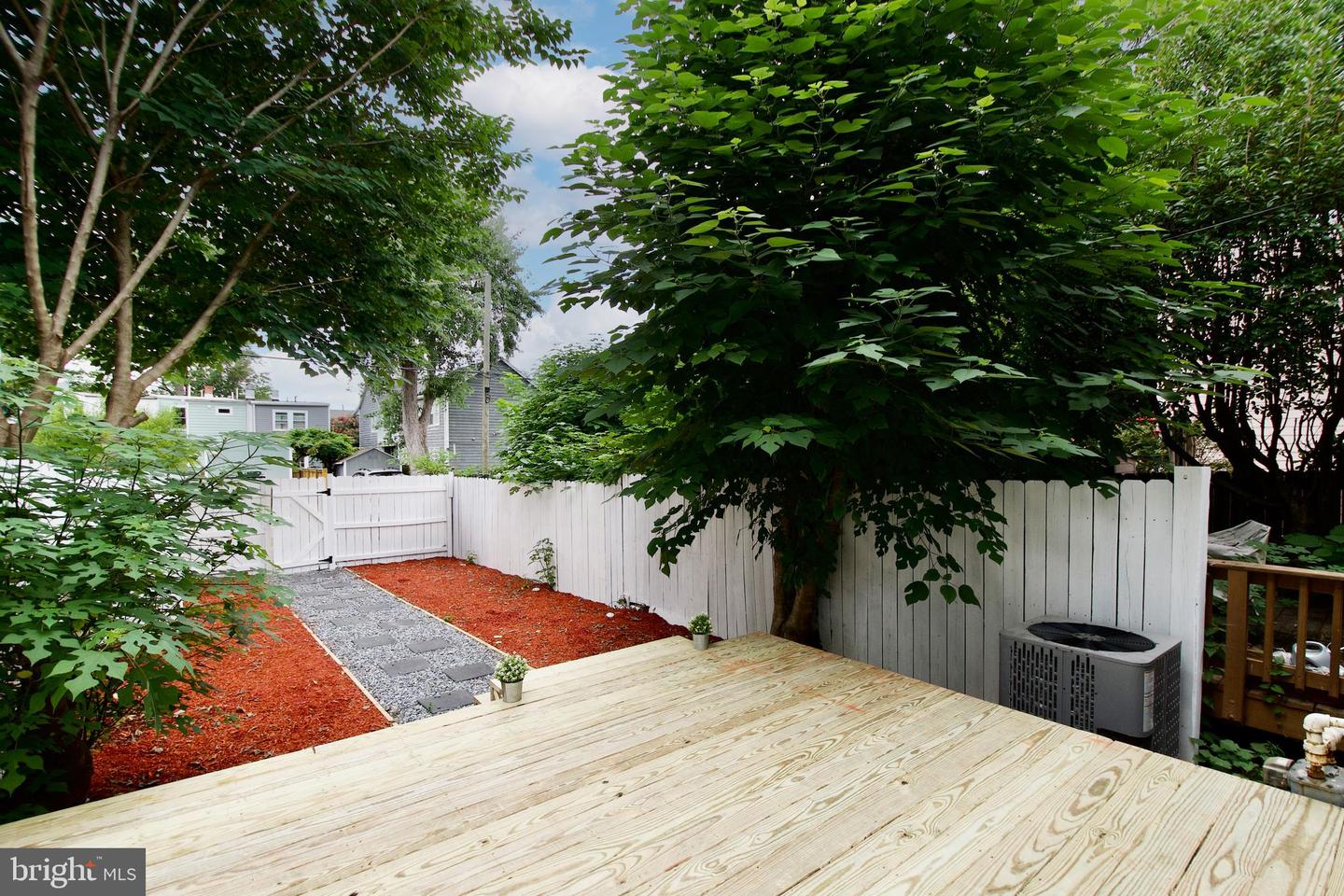 318 N PAYNE ST, ALEXANDRIA, Virginia 22314, 2 Bedrooms Bedrooms, ,2 BathroomsBathrooms,Residential,For sale,318 N PAYNE ST,VAAX2047916 MLS # VAAX2047916