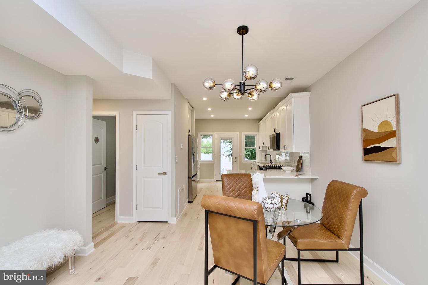 318 N PAYNE ST, ALEXANDRIA, Virginia 22314, 2 Bedrooms Bedrooms, ,2 BathroomsBathrooms,Residential,For sale,318 N PAYNE ST,VAAX2047916 MLS # VAAX2047916