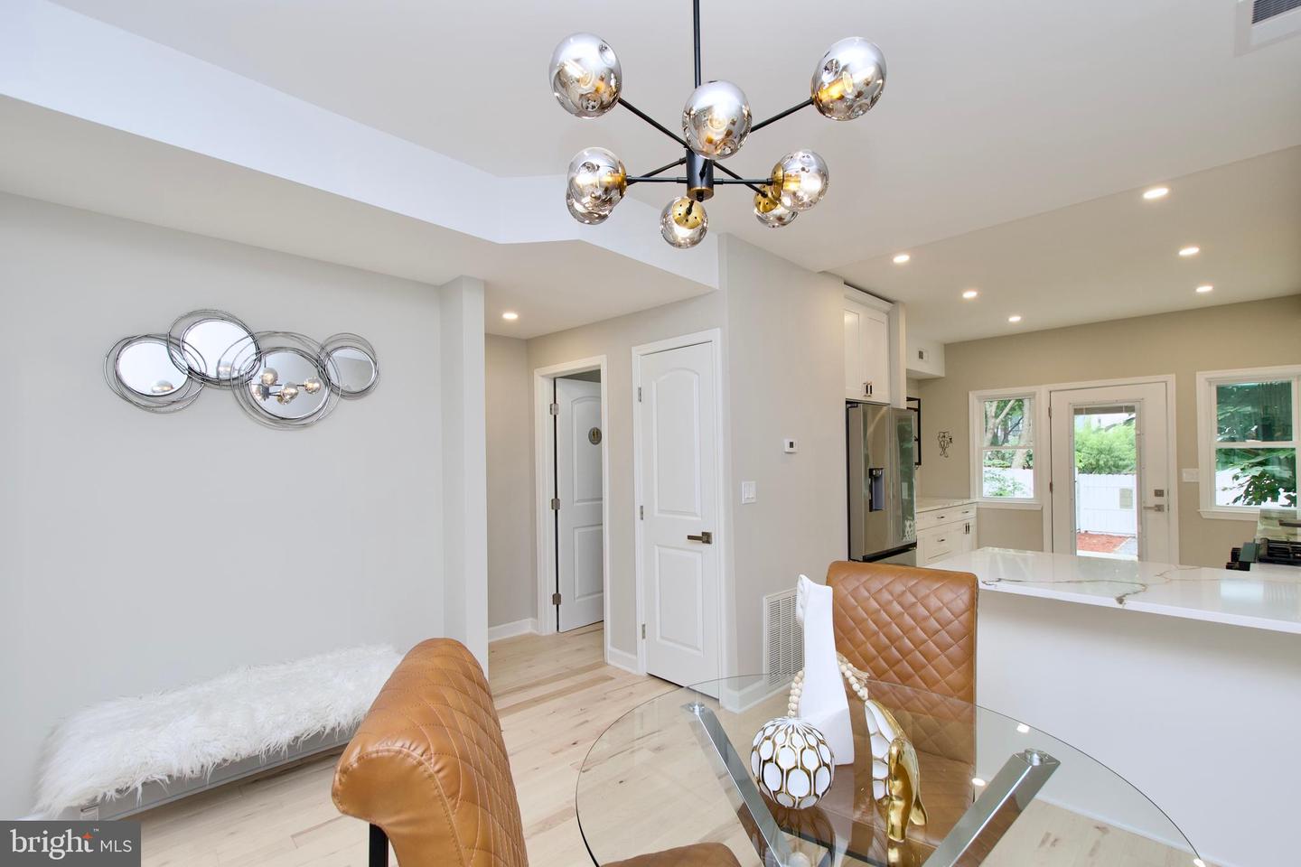 318 N PAYNE ST, ALEXANDRIA, Virginia 22314, 2 Bedrooms Bedrooms, ,2 BathroomsBathrooms,Residential,For sale,318 N PAYNE ST,VAAX2047916 MLS # VAAX2047916