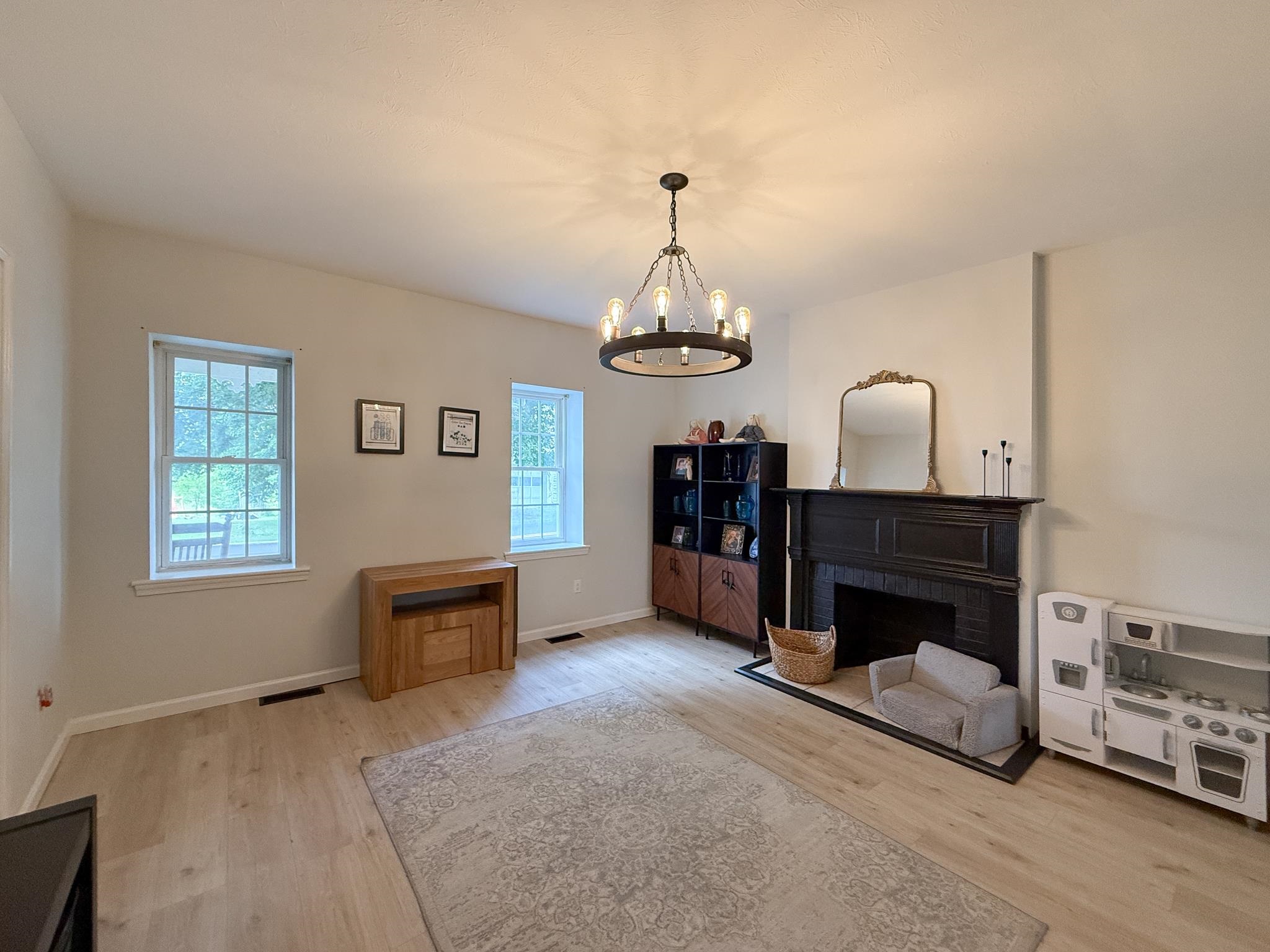 4119 SPRING HILL RD, MOUNT SOLON, Virginia 22843, 3 Bedrooms Bedrooms, ,2 BathroomsBathrooms,Residential,4119 SPRING HILL RD,668176 MLS # 668176
