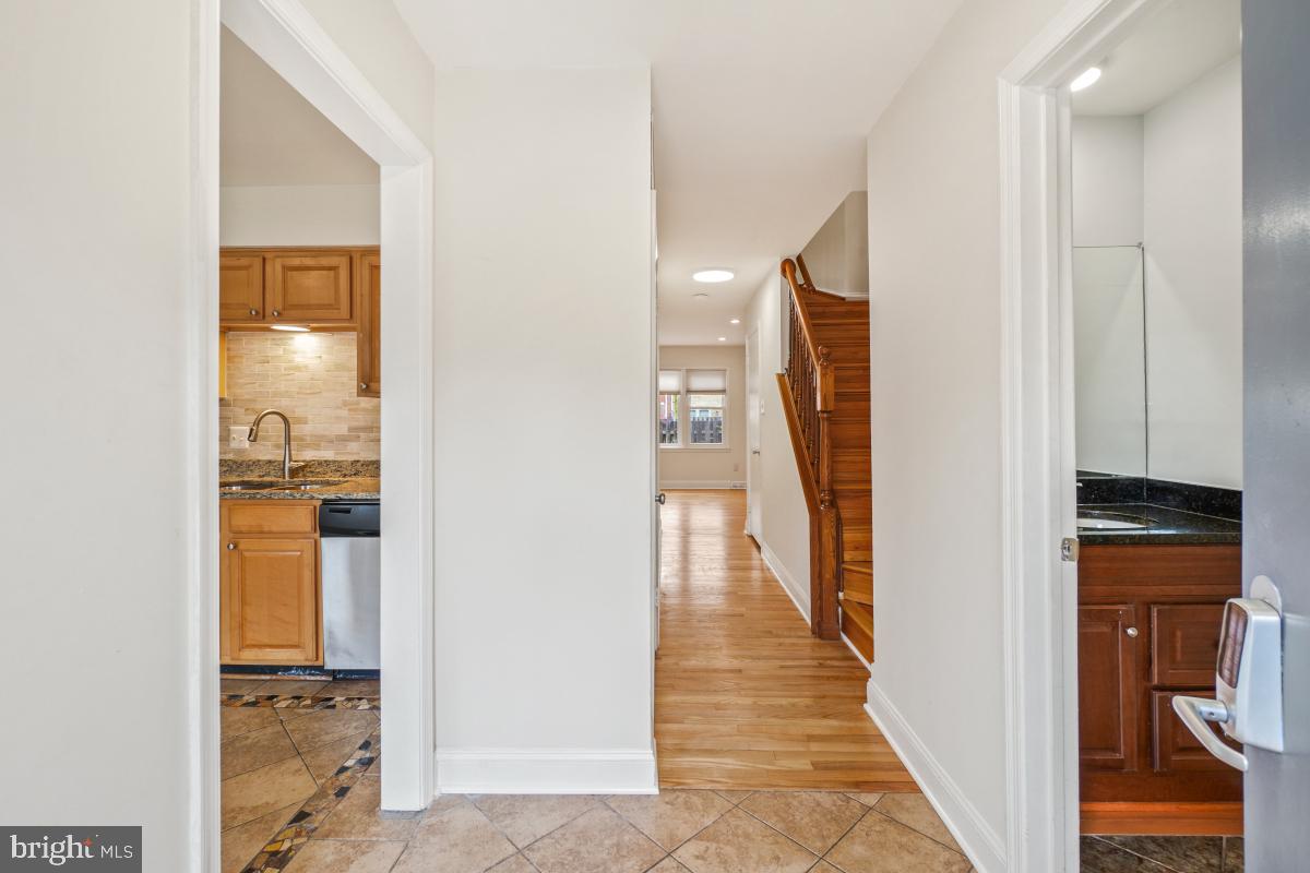 3093 COVINGTON ST, FAIRFAX, Virginia 22031, 4 Bedrooms Bedrooms, ,3 BathroomsBathrooms,Residential,For sale,3093 COVINGTON ST,VAFX2257990 MLS # VAFX2257990