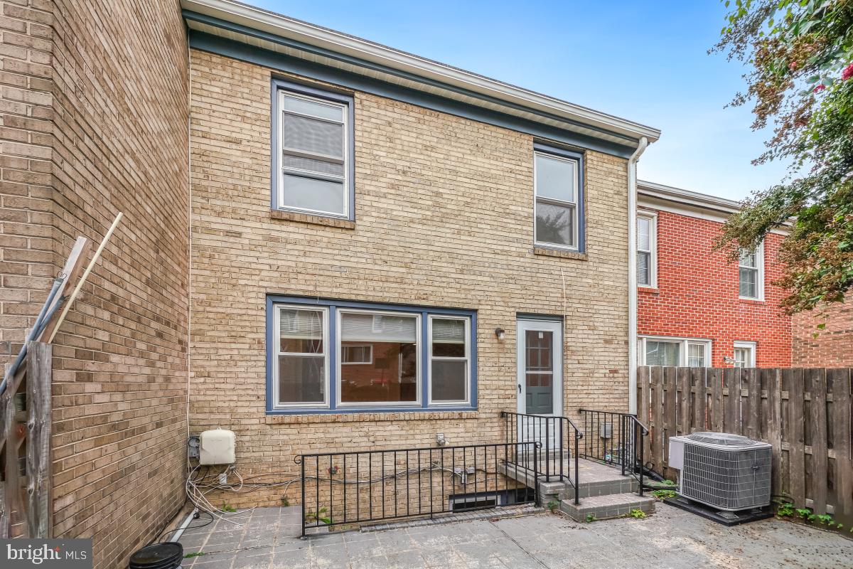 3093 COVINGTON ST, FAIRFAX, Virginia 22031, 4 Bedrooms Bedrooms, ,3 BathroomsBathrooms,Residential,For sale,3093 COVINGTON ST,VAFX2257990 MLS # VAFX2257990