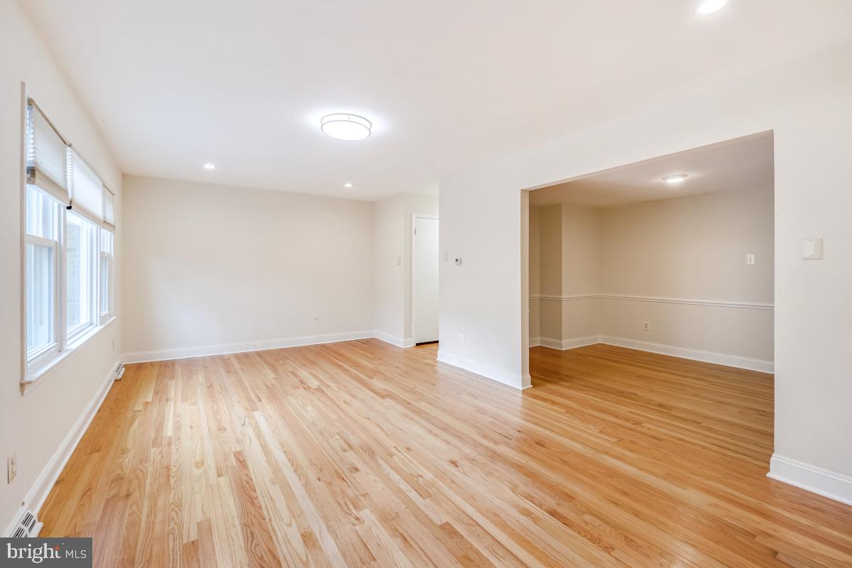 3093 COVINGTON ST, FAIRFAX, Virginia 22031, 4 Bedrooms Bedrooms, ,3 BathroomsBathrooms,Residential,For sale,3093 COVINGTON ST,VAFX2257990 MLS # VAFX2257990