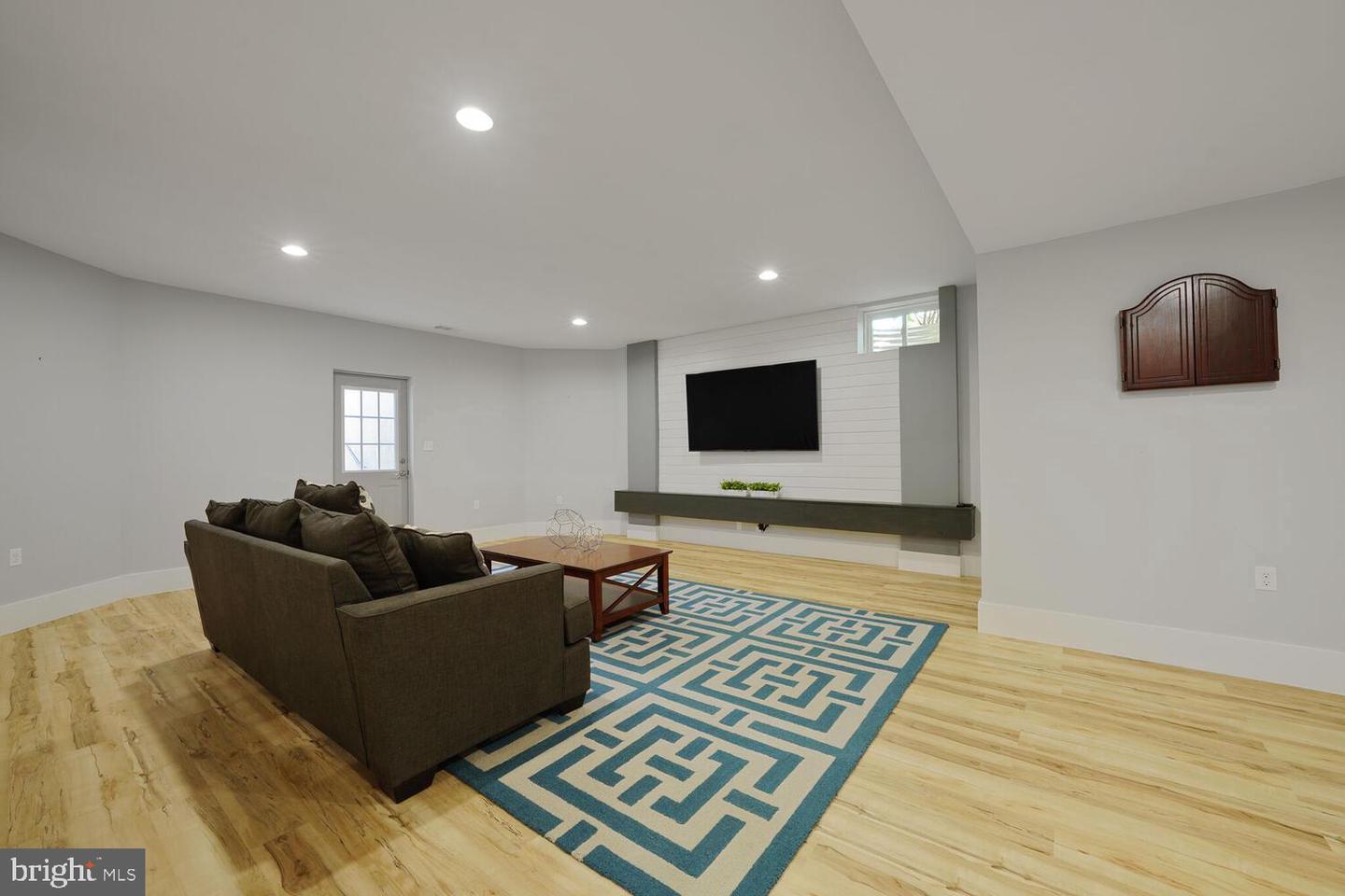 41744 IVY GLEN CT, ASHBURN, Virginia 20148, 4 Bedrooms Bedrooms, ,4 BathroomsBathrooms,Residential,For sale,41744 IVY GLEN CT,VALO2103376 MLS # VALO2103376
