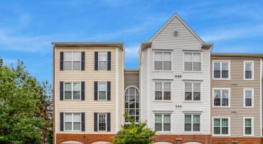 245 S PICKETT ST #102, ALEXANDRIA, Virginia 22304, 1 Bedroom Bedrooms, ,1 BathroomBathrooms,Residential,For sale,245 S PICKETT ST #102,VAAX2048056 MLS # VAAX2048056