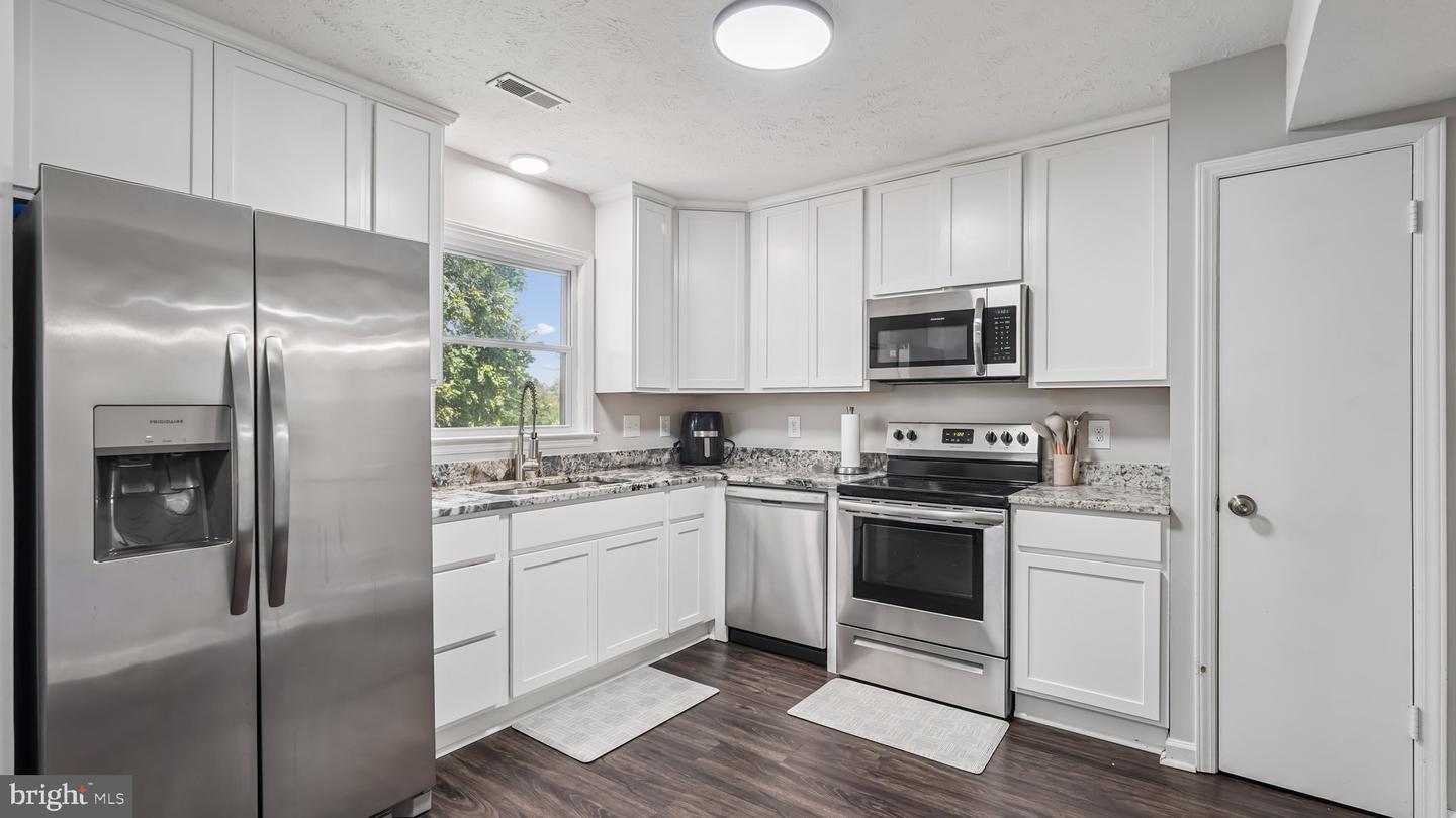 111 AUSTIN CT, STAFFORD, Virginia 22554, 3 Bedrooms Bedrooms, ,2 BathroomsBathrooms,Residential,For sale,111 AUSTIN CT,VAST2041434 MLS # VAST2041434