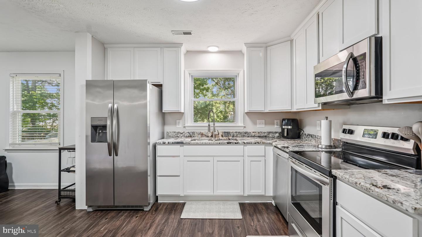 111 AUSTIN CT, STAFFORD, Virginia 22554, 3 Bedrooms Bedrooms, ,2 BathroomsBathrooms,Residential,For sale,111 AUSTIN CT,VAST2041434 MLS # VAST2041434