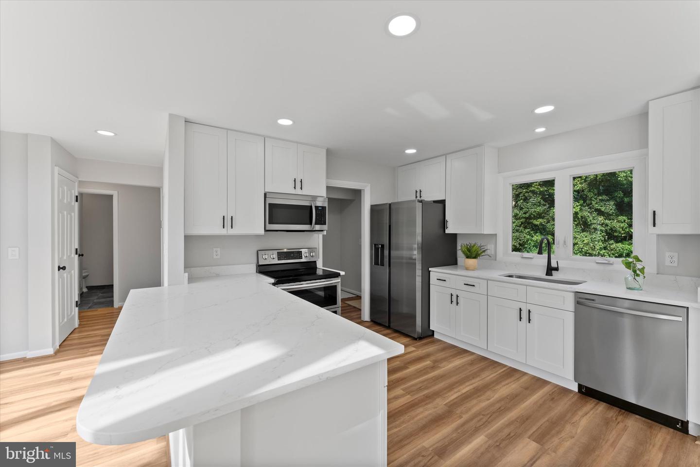 38754 GOOSE CREEK LN, LEESBURG, Virginia 20175, 4 Bedrooms Bedrooms, ,4 BathroomsBathrooms,Residential,For sale,38754 GOOSE CREEK LN,VALO2103826 MLS # VALO2103826