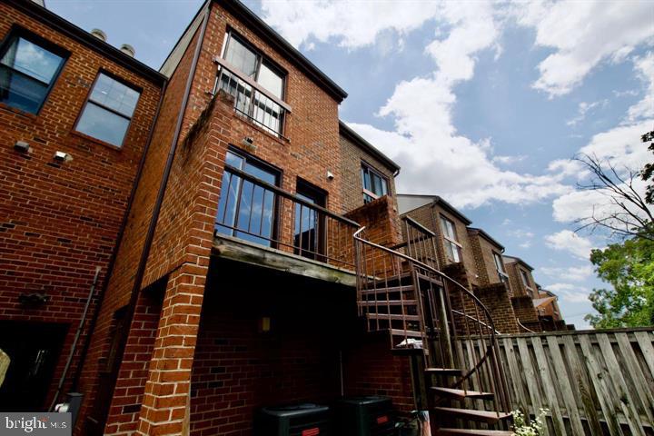 1818 BRYANT ST NE, WASHINGTON, District Of Columbia 20018, 3 Bedrooms Bedrooms, ,1 BathroomBathrooms,Residential,For sale,1818 BRYANT ST NE,DCDC2213804 MLS # DCDC2213804 1818 BRYANT ST NE, WASHINGTON, District Of Columbia 20018, 3 Bedrooms Bedrooms, ,1 BathroomBathrooms,Residential,For sale,1818 BRYANT ST NE,DCDC2213804 MLS # DCDC2213804