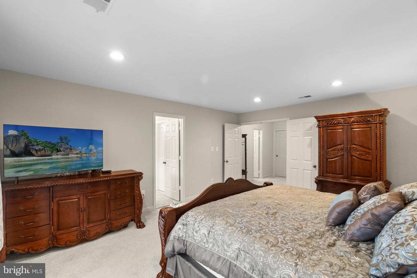 5195 COTTINGHAM PL, ALEXANDRIA, Virginia 22304, 4 Bedrooms Bedrooms, ,2 BathroomsBathrooms,Residential,For sale,5195 COTTINGHAM PL,VAFX2259594 MLS # VAFX2259594