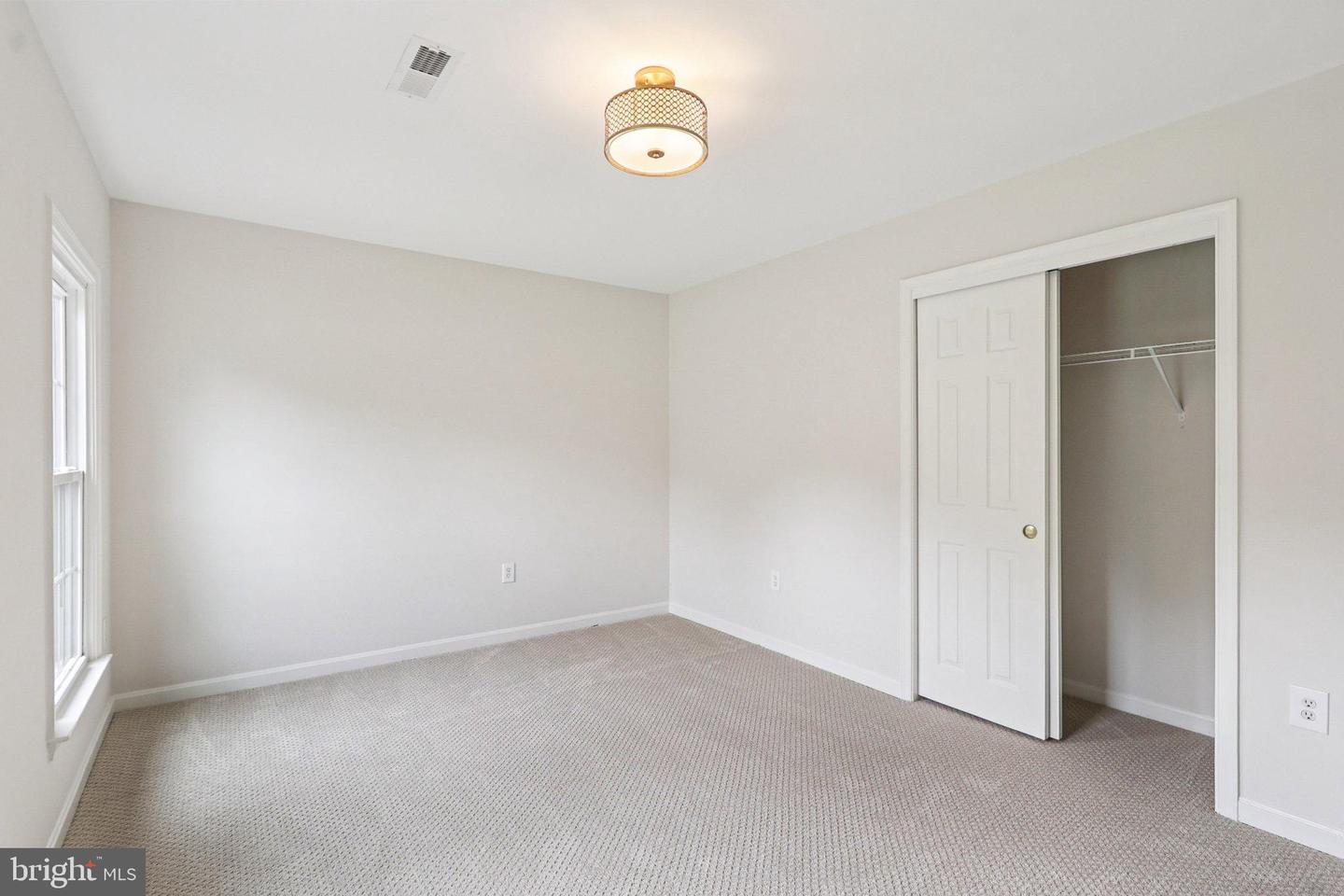 12720 KNIGHTSBRIDGE DR, WOODBRIDGE, Virginia 22192, 5 Bedrooms Bedrooms, ,3 BathroomsBathrooms,Residential,For sale,12720 KNIGHTSBRIDGE DR,VAPW2100926 MLS # VAPW2100926