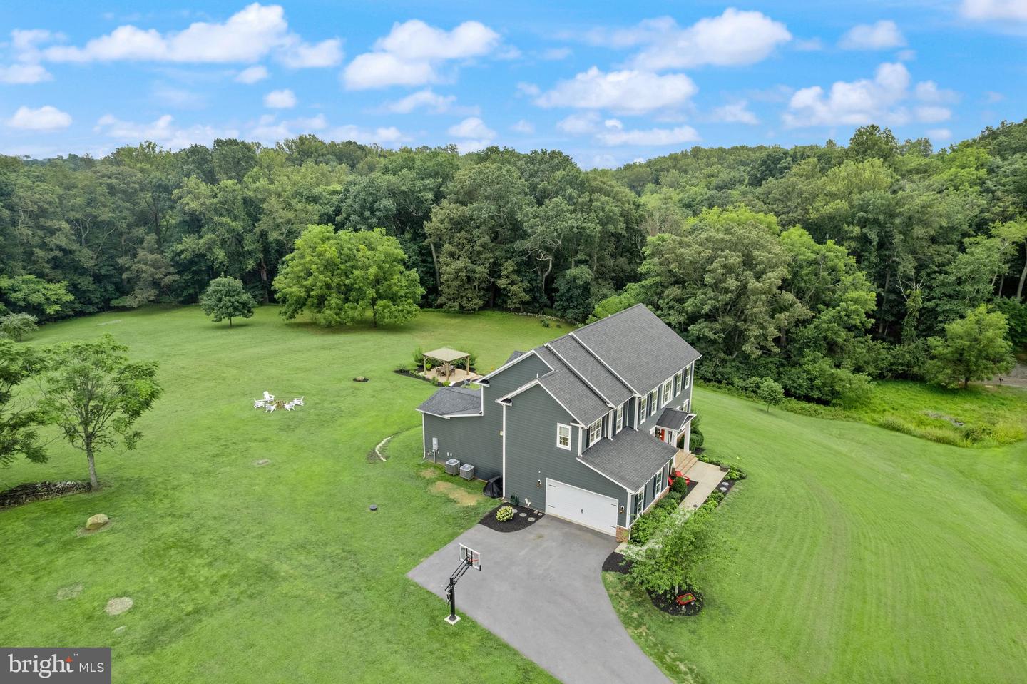 35707 SWEET BRANCH CT, PURCELLVILLE, Virginia 20132, 4 Bedrooms Bedrooms, ,3 BathroomsBathrooms,Residential,For sale,35707 SWEET BRANCH CT,VALO2104096 MLS # VALO2104096