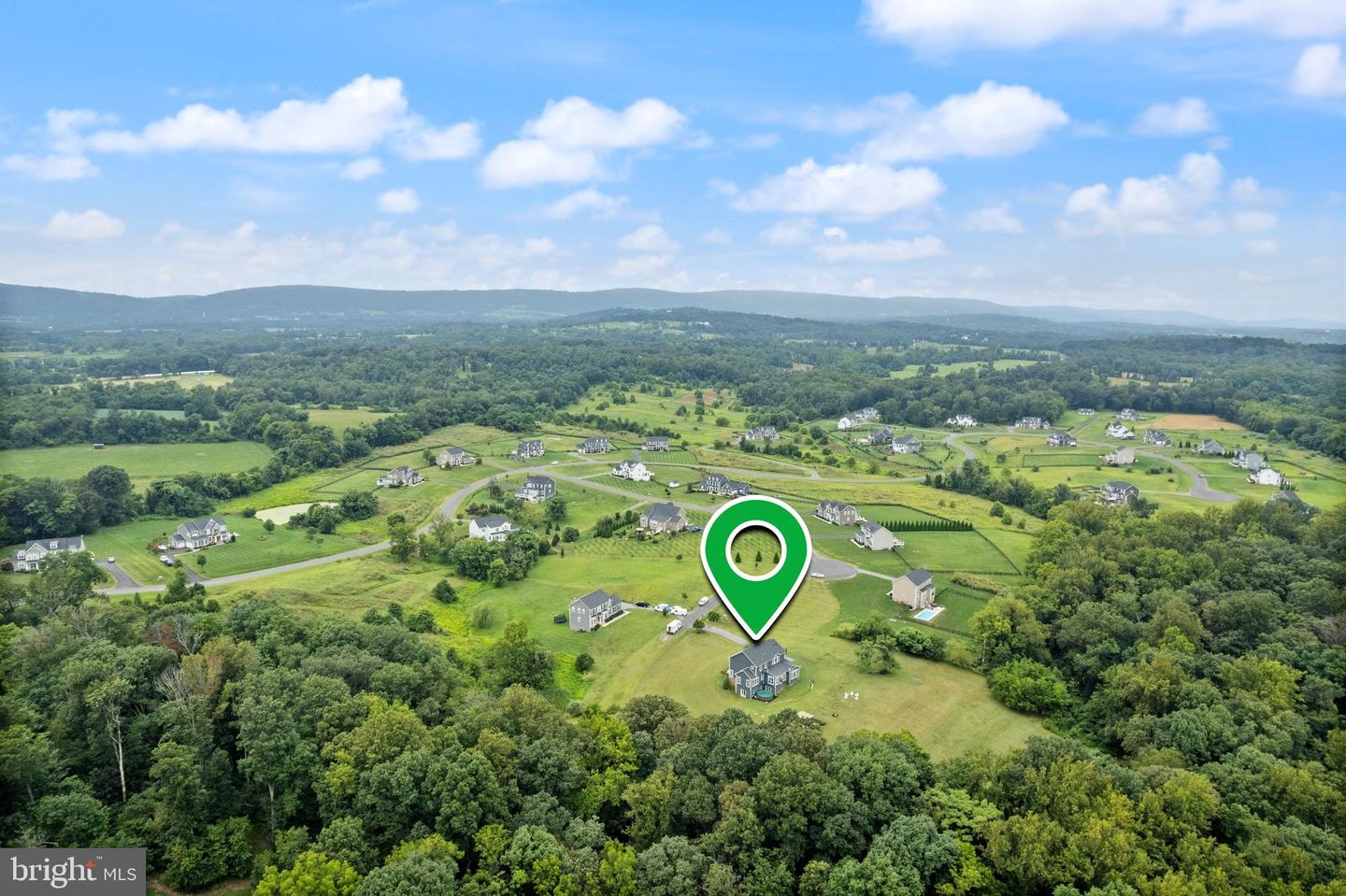 35707 SWEET BRANCH CT, PURCELLVILLE, Virginia 20132, 4 Bedrooms Bedrooms, ,3 BathroomsBathrooms,Residential,For sale,35707 SWEET BRANCH CT,VALO2104096 MLS # VALO2104096