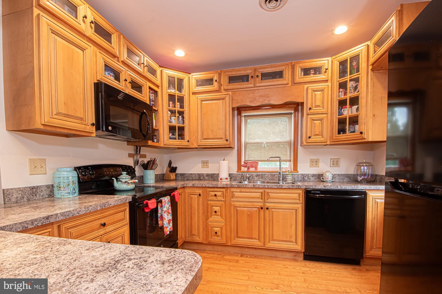 2180 STRASBURG RD, FRONT ROYAL, Virginia 22630, 4 Bedrooms Bedrooms, 16 Rooms Rooms,3 BathroomsBathrooms,Residential,For sale,2180 STRASBURG RD,VAWR2011910 MLS # VAWR2011910