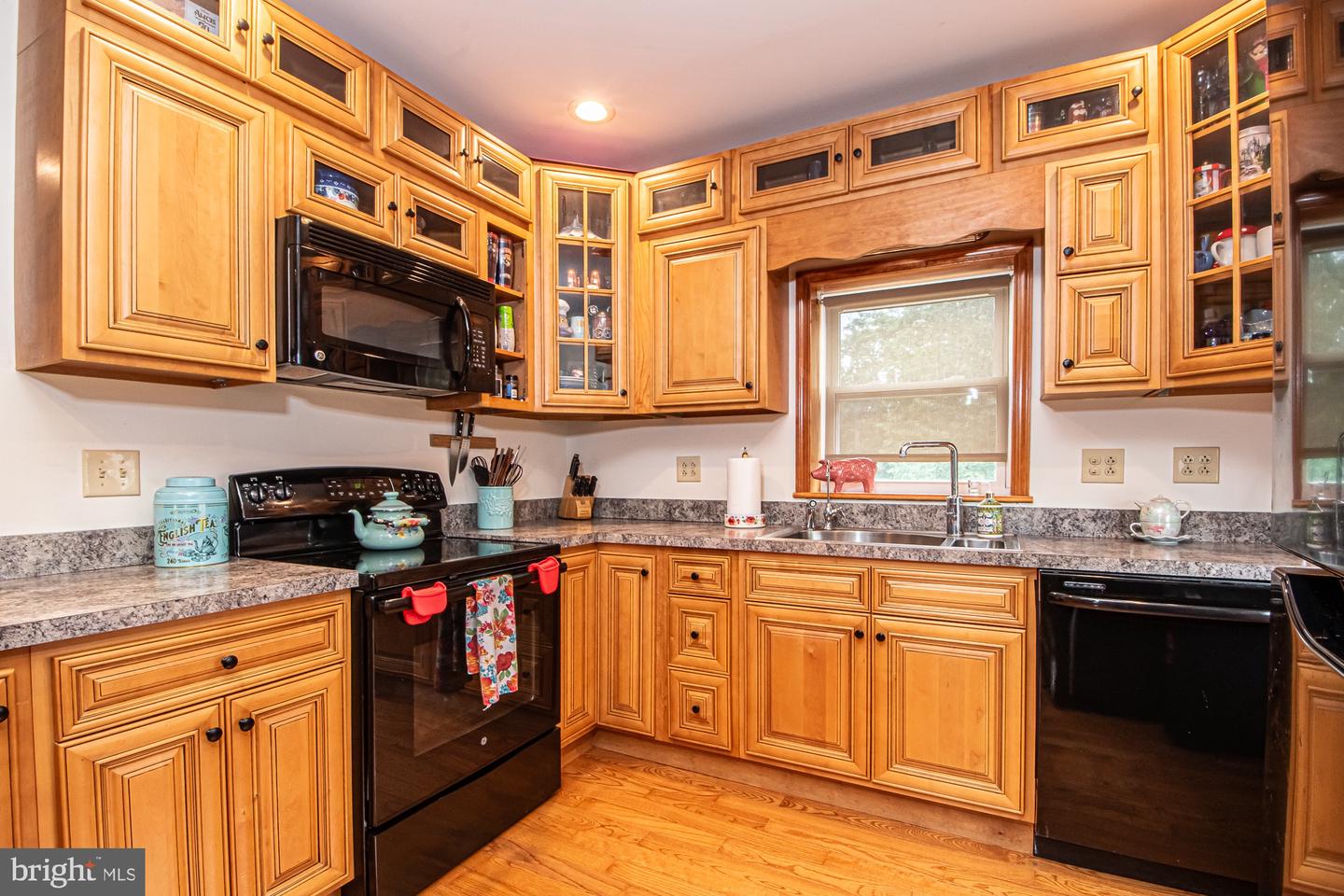 2180 STRASBURG RD, FRONT ROYAL, Virginia 22630, 4 Bedrooms Bedrooms, 16 Rooms Rooms,3 BathroomsBathrooms,Residential,For sale,2180 STRASBURG RD,VAWR2011910 MLS # VAWR2011910