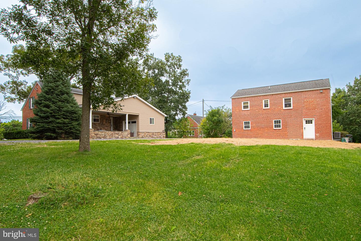 2180 STRASBURG RD, FRONT ROYAL, Virginia 22630, 4 Bedrooms Bedrooms, 16 Rooms Rooms,3 BathroomsBathrooms,Residential,For sale,2180 STRASBURG RD,VAWR2011910 MLS # VAWR2011910