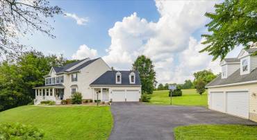 18290 OAK RIDGE DR, PURCELLVILLE, Virginia 20132, 4 Bedrooms Bedrooms, ,4 BathroomsBathrooms,Residential,For sale,18290 OAK RIDGE DR,VALO2104234 MLS # VALO2104234