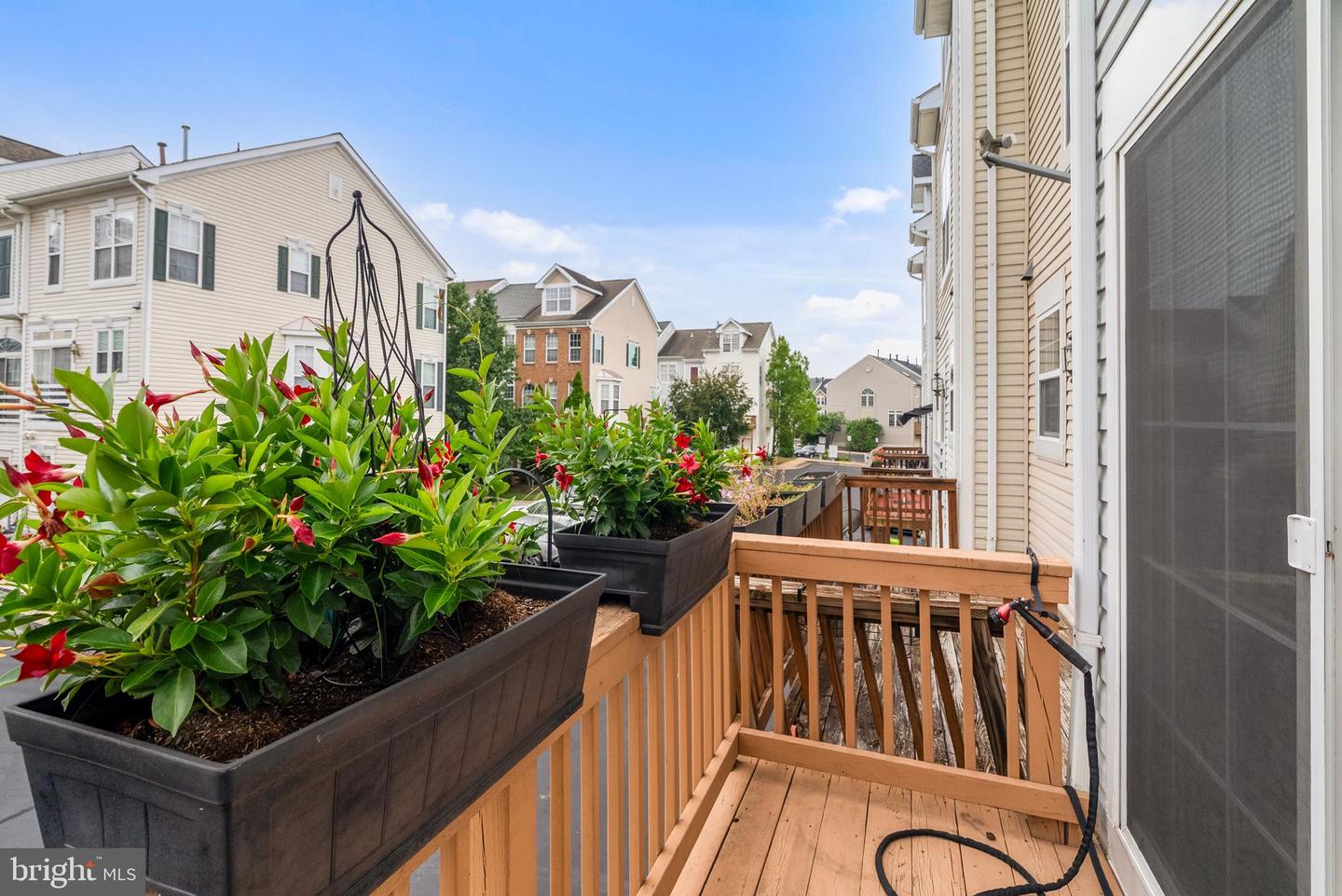 5804 SUMMERS GROVE RD, ALEXANDRIA, Virginia 22304, 3 Bedrooms Bedrooms, ,3 BathroomsBathrooms,Residential,For sale,5804 SUMMERS GROVE RD,VAAX2048410 MLS # VAAX2048410