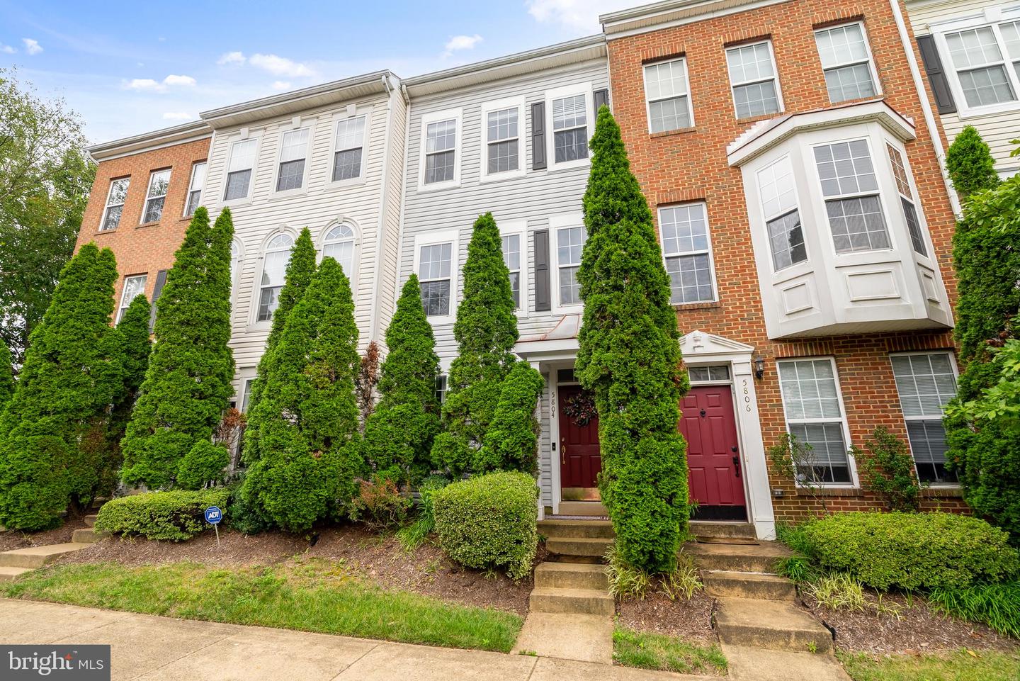 5804 SUMMERS GROVE RD, ALEXANDRIA, Virginia 22304, 3 Bedrooms Bedrooms, ,3 BathroomsBathrooms,Residential,For sale,5804 SUMMERS GROVE RD,VAAX2048410 MLS # VAAX2048410