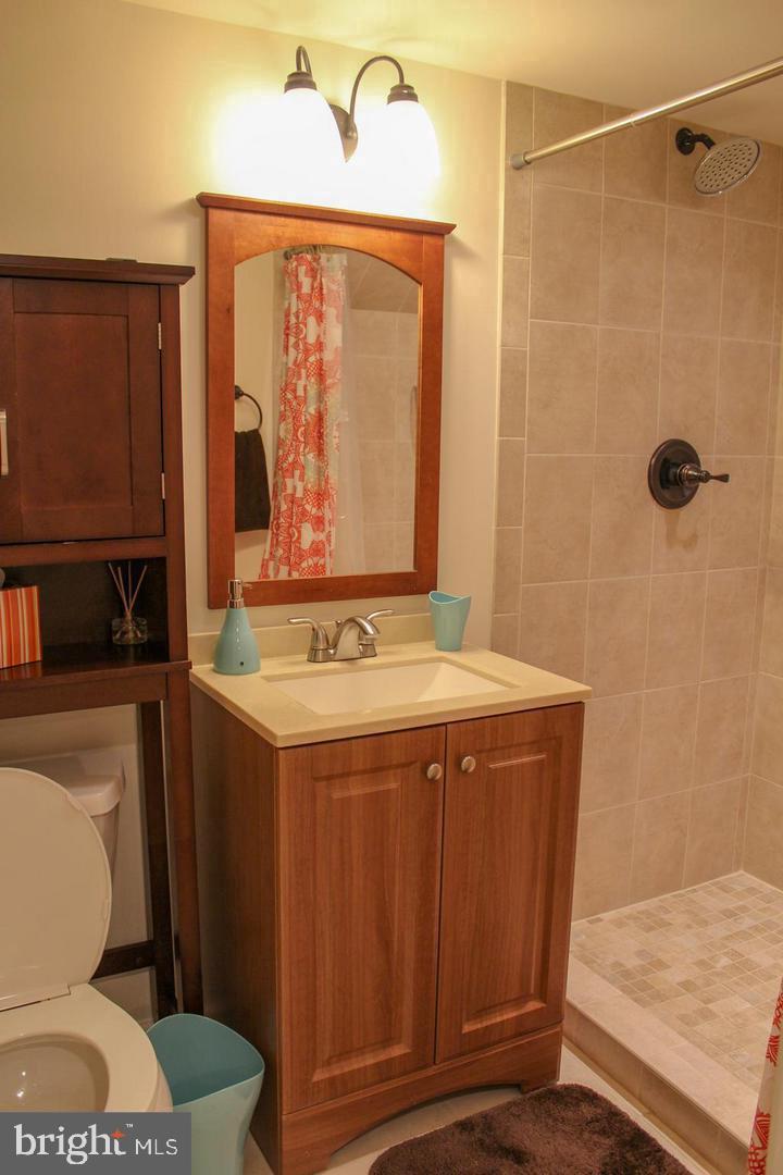 3616 KEMPER RD, ARLINGTON, Virginia 22206, 3 Bedrooms Bedrooms, ,2 BathroomsBathrooms,Residential,For sale,3616 KEMPER RD,VAAR2062100 MLS # VAAR2062100
