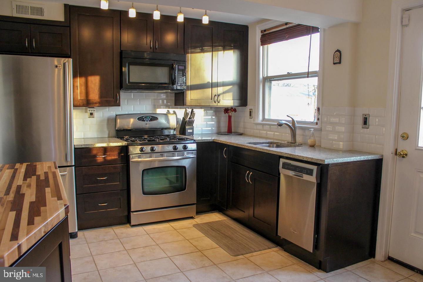 3616 KEMPER RD, ARLINGTON, Virginia 22206, 3 Bedrooms Bedrooms, ,2 BathroomsBathrooms,Residential,For sale,3616 KEMPER RD,VAAR2062100 MLS # VAAR2062100