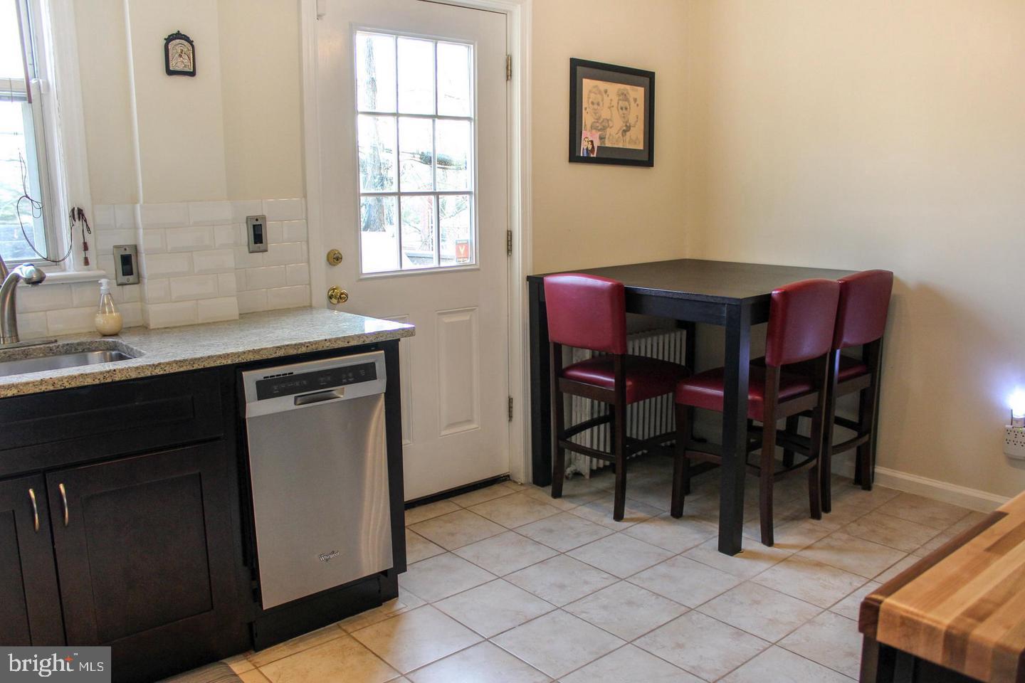 3616 KEMPER RD, ARLINGTON, Virginia 22206, 3 Bedrooms Bedrooms, ,2 BathroomsBathrooms,Residential,For sale,3616 KEMPER RD,VAAR2062100 MLS # VAAR2062100