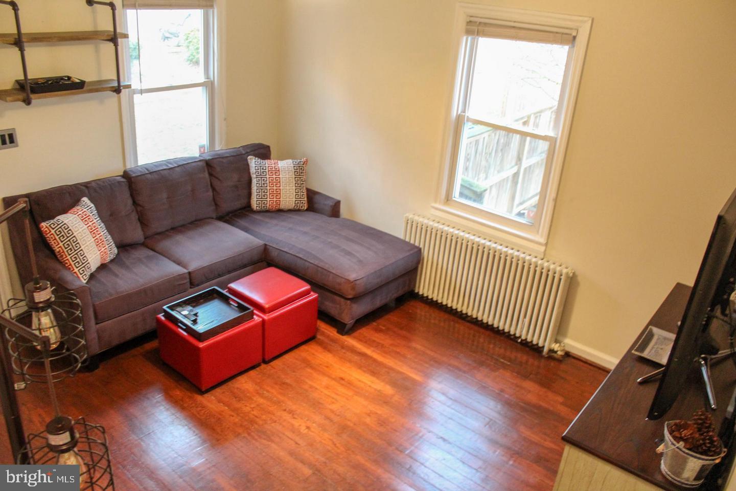 3616 KEMPER RD, ARLINGTON, Virginia 22206, 3 Bedrooms Bedrooms, ,2 BathroomsBathrooms,Residential,For sale,3616 KEMPER RD,VAAR2062100 MLS # VAAR2062100