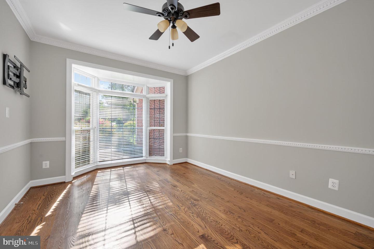 3300 LAUREN OAKS CT, HERNDON, Virginia 20171, 5 Bedrooms Bedrooms, ,5 BathroomsBathrooms,Residential,For sale,3300 LAUREN OAKS CT,VAFX2260348 MLS # VAFX2260348