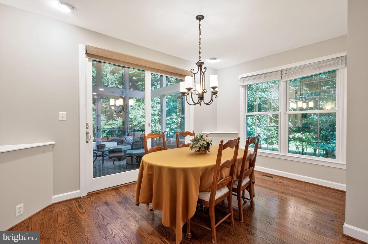 3300 LAUREN OAKS CT, HERNDON, Virginia 20171, 5 Bedrooms Bedrooms, ,5 BathroomsBathrooms,Residential,For sale,3300 LAUREN OAKS CT,VAFX2260348 MLS # VAFX2260348