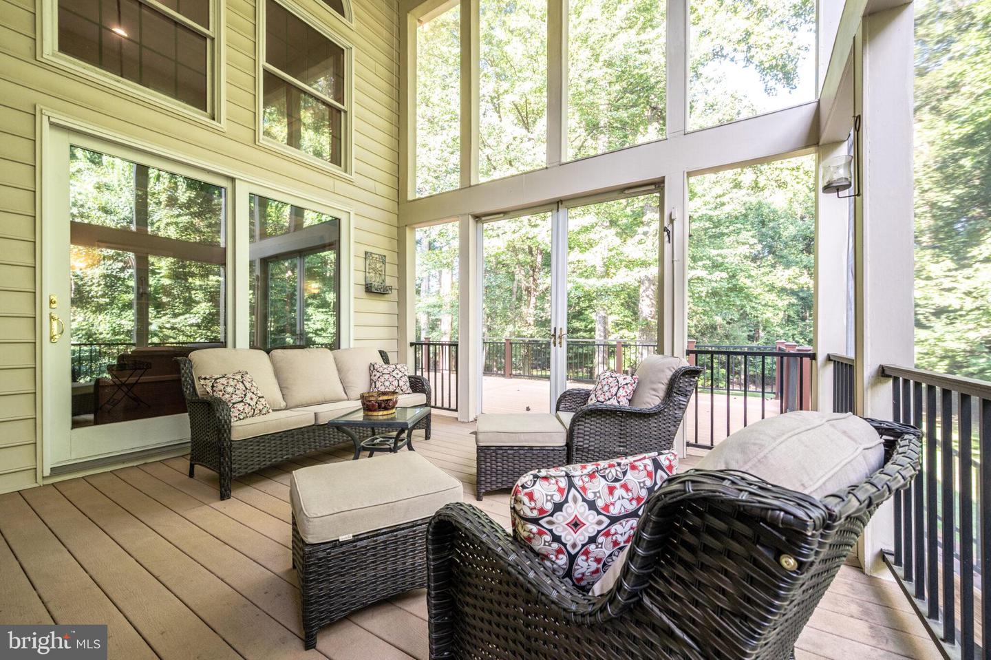3300 LAUREN OAKS CT, HERNDON, Virginia 20171, 5 Bedrooms Bedrooms, ,5 BathroomsBathrooms,Residential,For sale,3300 LAUREN OAKS CT,VAFX2260348 MLS # VAFX2260348