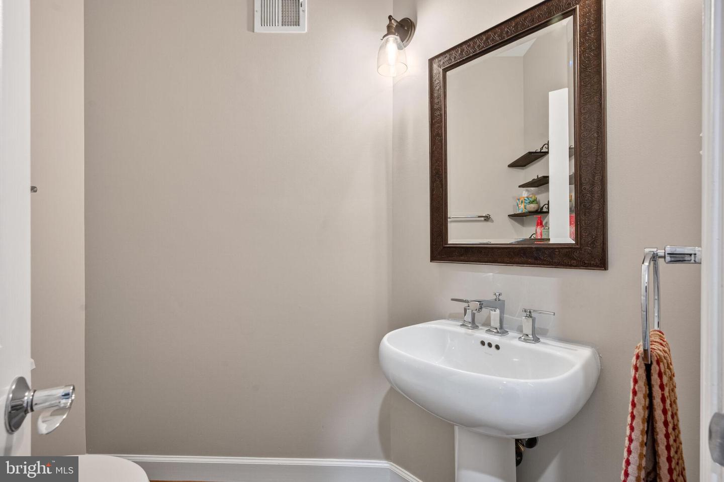 3300 LAUREN OAKS CT, HERNDON, Virginia 20171, 5 Bedrooms Bedrooms, ,5 BathroomsBathrooms,Residential,For sale,3300 LAUREN OAKS CT,VAFX2260348 MLS # VAFX2260348