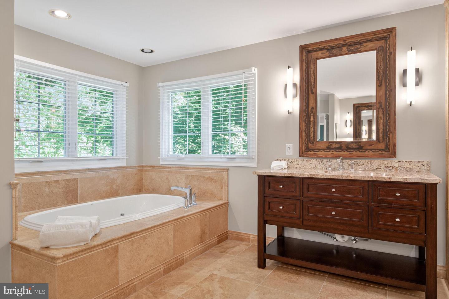 3300 LAUREN OAKS CT, HERNDON, Virginia 20171, 5 Bedrooms Bedrooms, ,5 BathroomsBathrooms,Residential,For sale,3300 LAUREN OAKS CT,VAFX2260348 MLS # VAFX2260348