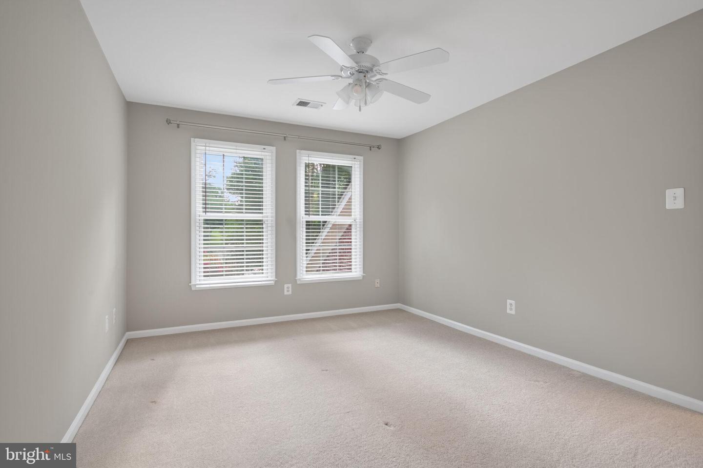 3300 LAUREN OAKS CT, HERNDON, Virginia 20171, 5 Bedrooms Bedrooms, ,5 BathroomsBathrooms,Residential,For sale,3300 LAUREN OAKS CT,VAFX2260348 MLS # VAFX2260348