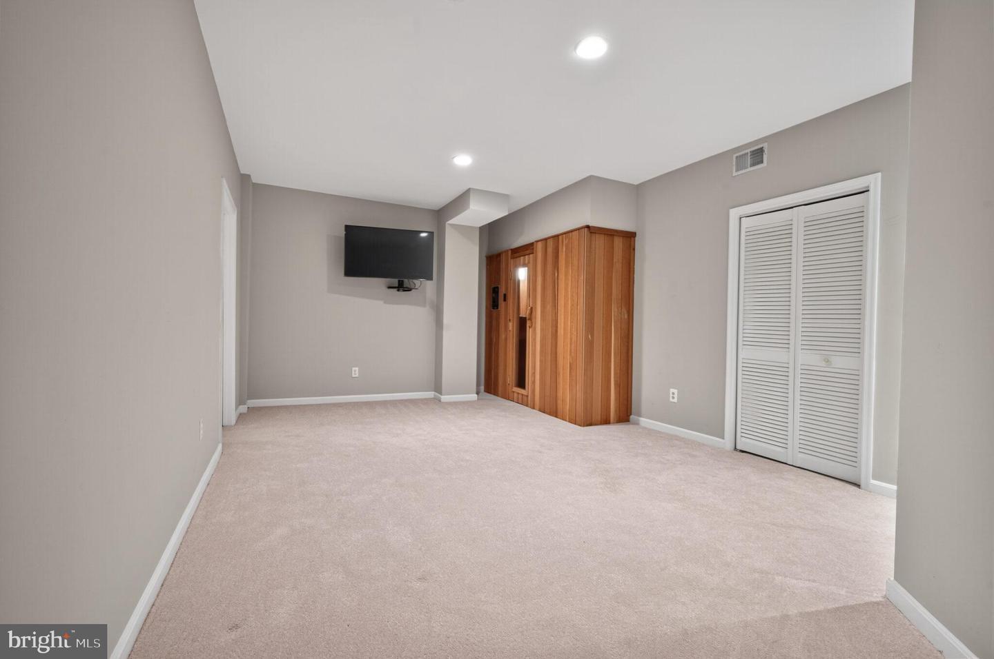 3300 LAUREN OAKS CT, HERNDON, Virginia 20171, 5 Bedrooms Bedrooms, ,5 BathroomsBathrooms,Residential,For sale,3300 LAUREN OAKS CT,VAFX2260348 MLS # VAFX2260348