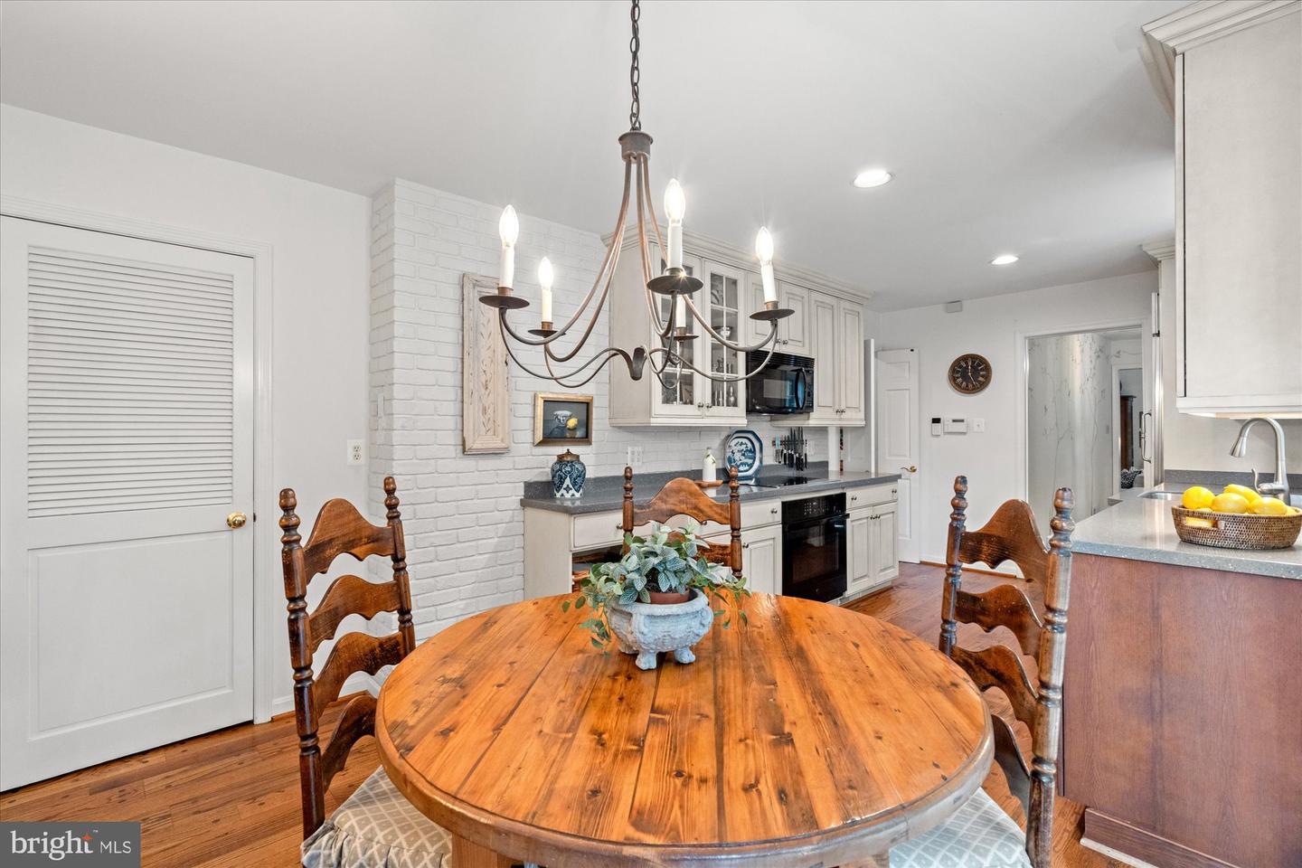5813 BENT TWIG RD, MCLEAN, Virginia 22101, 4 Bedrooms Bedrooms, ,2 BathroomsBathrooms,Residential,For sale,5813 BENT TWIG RD,VAFX2260590 MLS # VAFX2260590