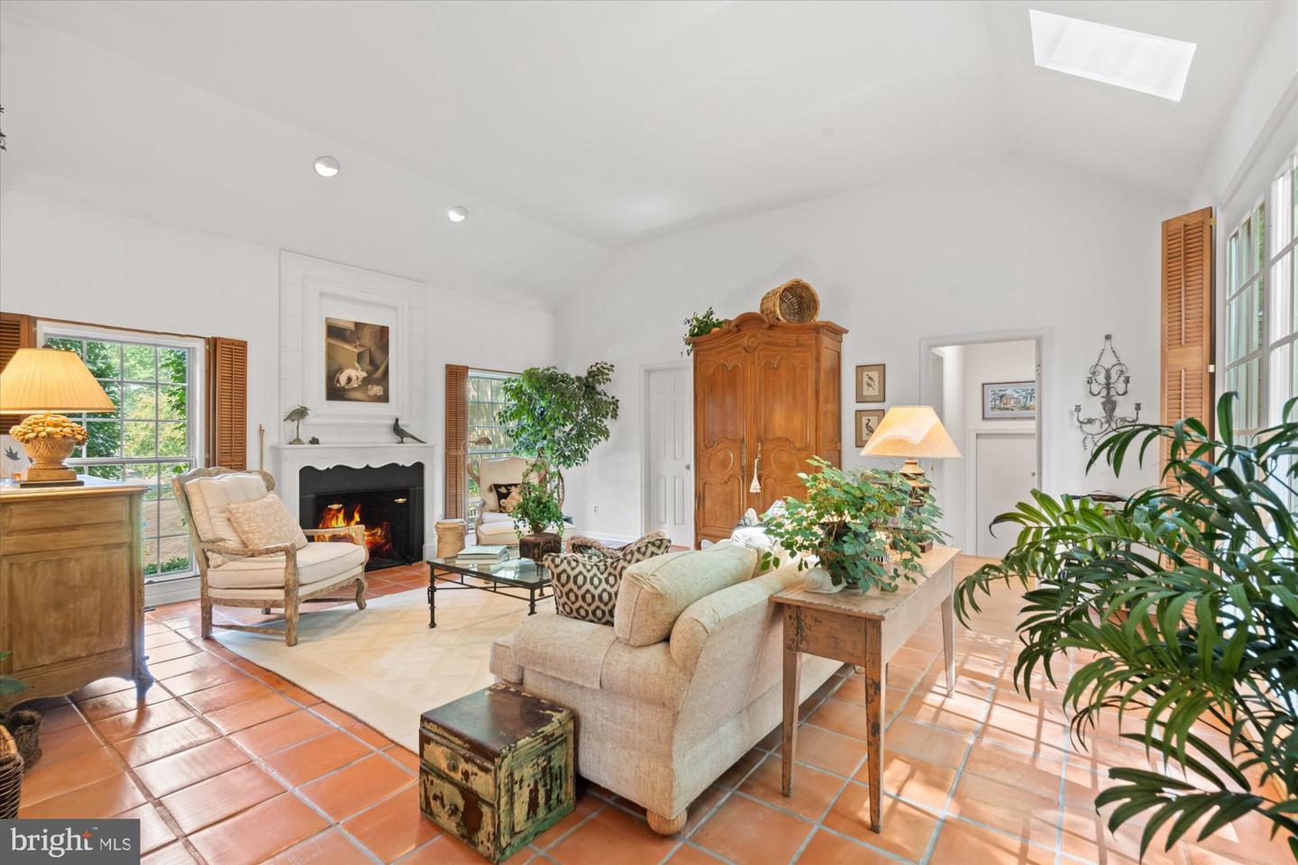 5813 BENT TWIG RD, MCLEAN, Virginia 22101, 4 Bedrooms Bedrooms, ,2 BathroomsBathrooms,Residential,For sale,5813 BENT TWIG RD,VAFX2260590 MLS # VAFX2260590
