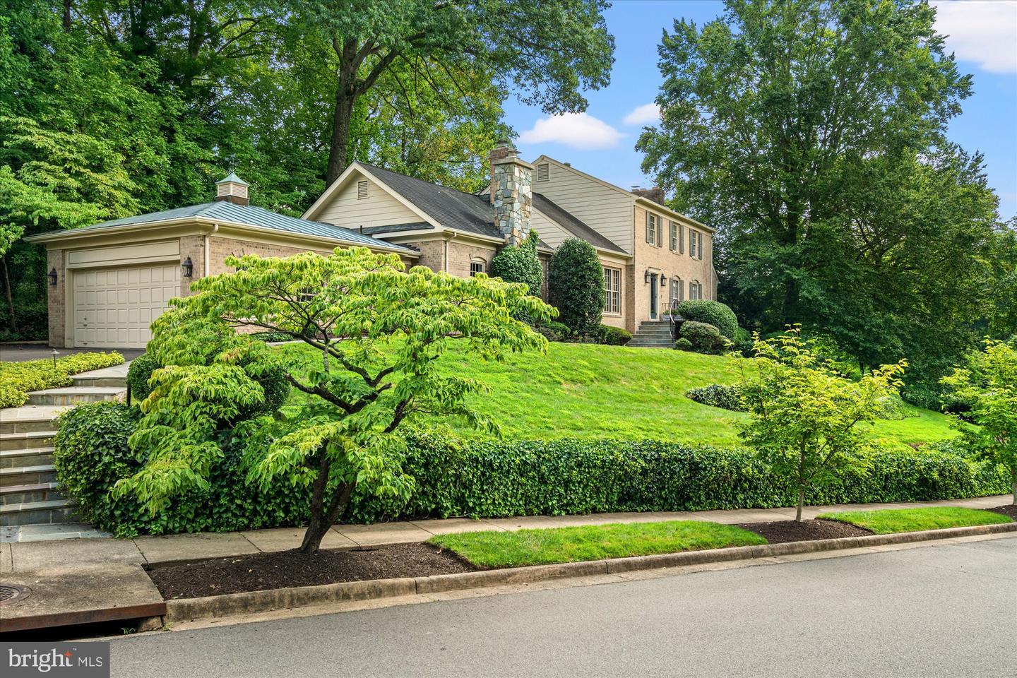 5813 BENT TWIG RD, MCLEAN, Virginia 22101, 4 Bedrooms Bedrooms, ,2 BathroomsBathrooms,Residential,For sale,5813 BENT TWIG RD,VAFX2260590 MLS # VAFX2260590