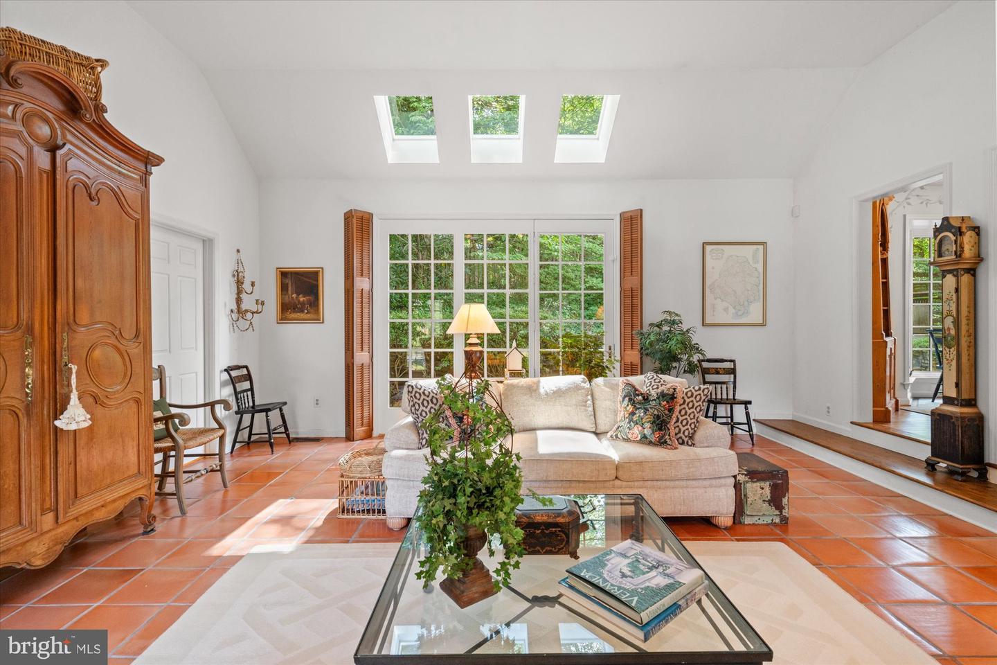 5813 BENT TWIG RD, MCLEAN, Virginia 22101, 4 Bedrooms Bedrooms, ,2 BathroomsBathrooms,Residential,For sale,5813 BENT TWIG RD,VAFX2260590 MLS # VAFX2260590