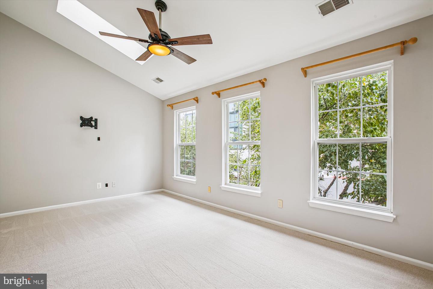 171 BARRETT PL, ALEXANDRIA, Virginia 22304, 3 Bedrooms Bedrooms, ,2 BathroomsBathrooms,Residential,For sale,171 BARRETT PL,VAAX2048468 MLS # VAAX2048468