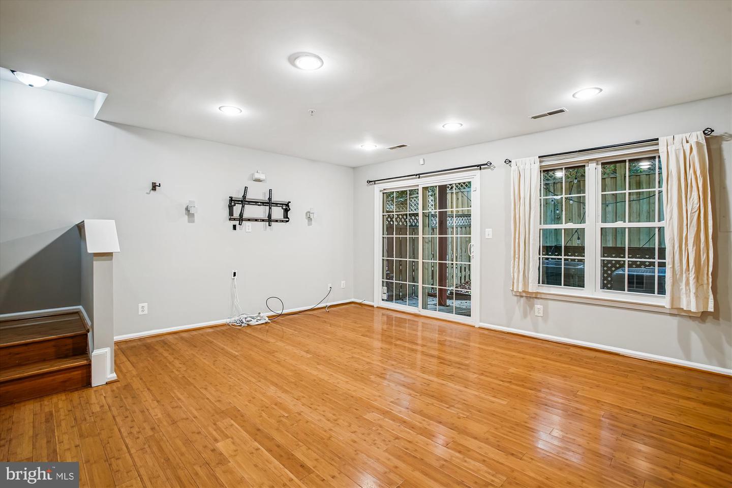 171 BARRETT PL, ALEXANDRIA, Virginia 22304, 3 Bedrooms Bedrooms, ,2 BathroomsBathrooms,Residential,For sale,171 BARRETT PL,VAAX2048468 MLS # VAAX2048468