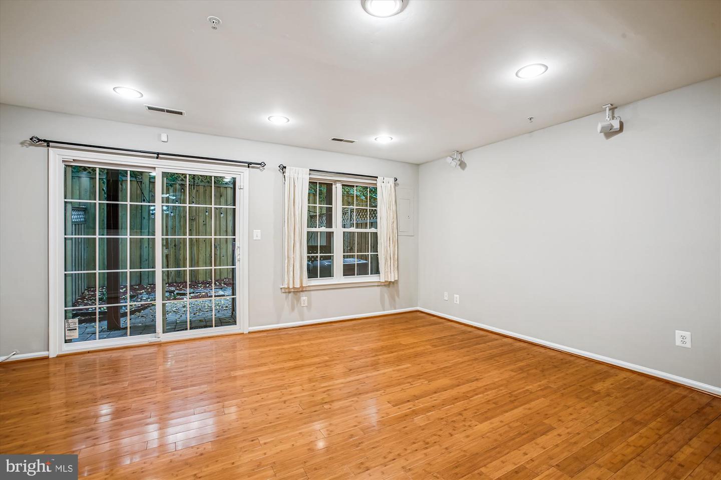 171 BARRETT PL, ALEXANDRIA, Virginia 22304, 3 Bedrooms Bedrooms, ,2 BathroomsBathrooms,Residential,For sale,171 BARRETT PL,VAAX2048468 MLS # VAAX2048468