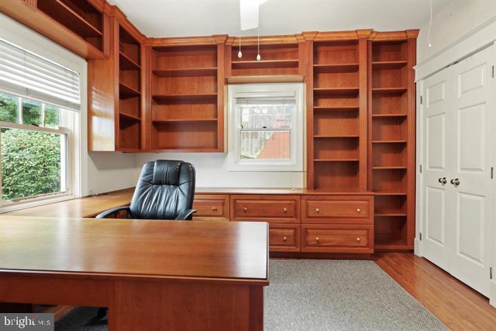 1515 CEDAR AVE, MCLEAN, Virginia 22101, 3 Bedrooms Bedrooms, 6 Rooms Rooms,2 BathroomsBathrooms,Residential,For sale,1515 CEDAR AVE,VAFX2260750 MLS # VAFX2260750