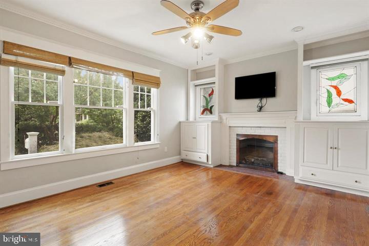 1515 CEDAR AVE, MCLEAN, Virginia 22101, 3 Bedrooms Bedrooms, 6 Rooms Rooms,2 BathroomsBathrooms,Residential,For sale,1515 CEDAR AVE,VAFX2260750 MLS # VAFX2260750